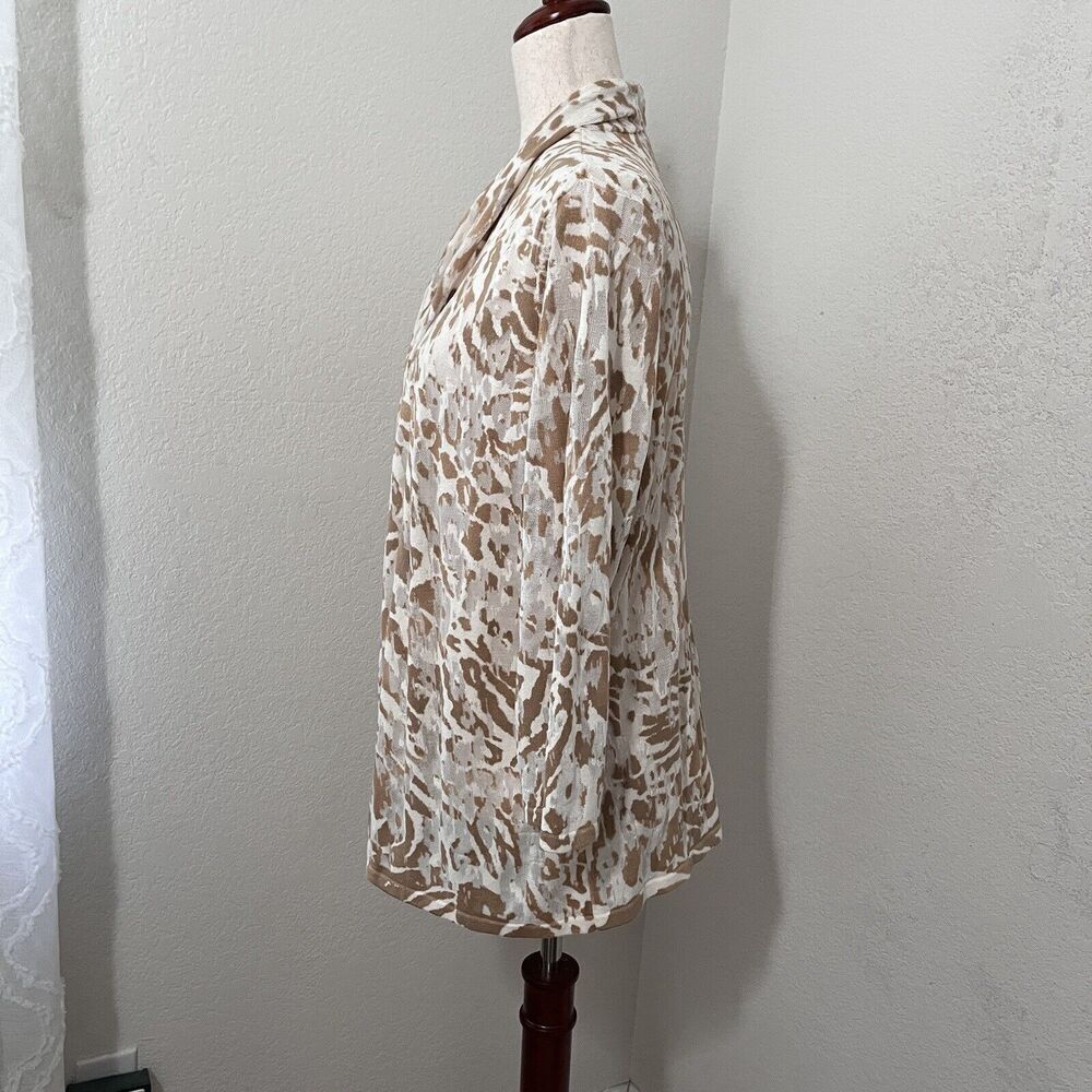 Chico’s Womens Open Front Cardigan Sz 2 (L) Sheer Leopard Print Tan Lightweight - Picture 2 of 7